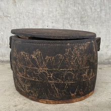 Vintage Sulawesi Container -with lid