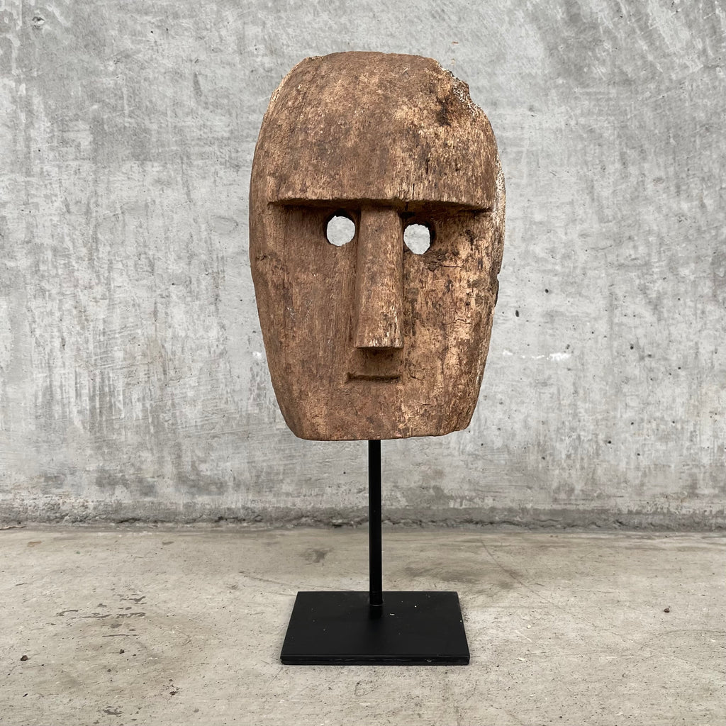 Mask on Stand M – Zuri