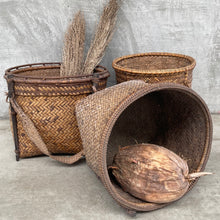 Antique Natural Basket With Strap 1