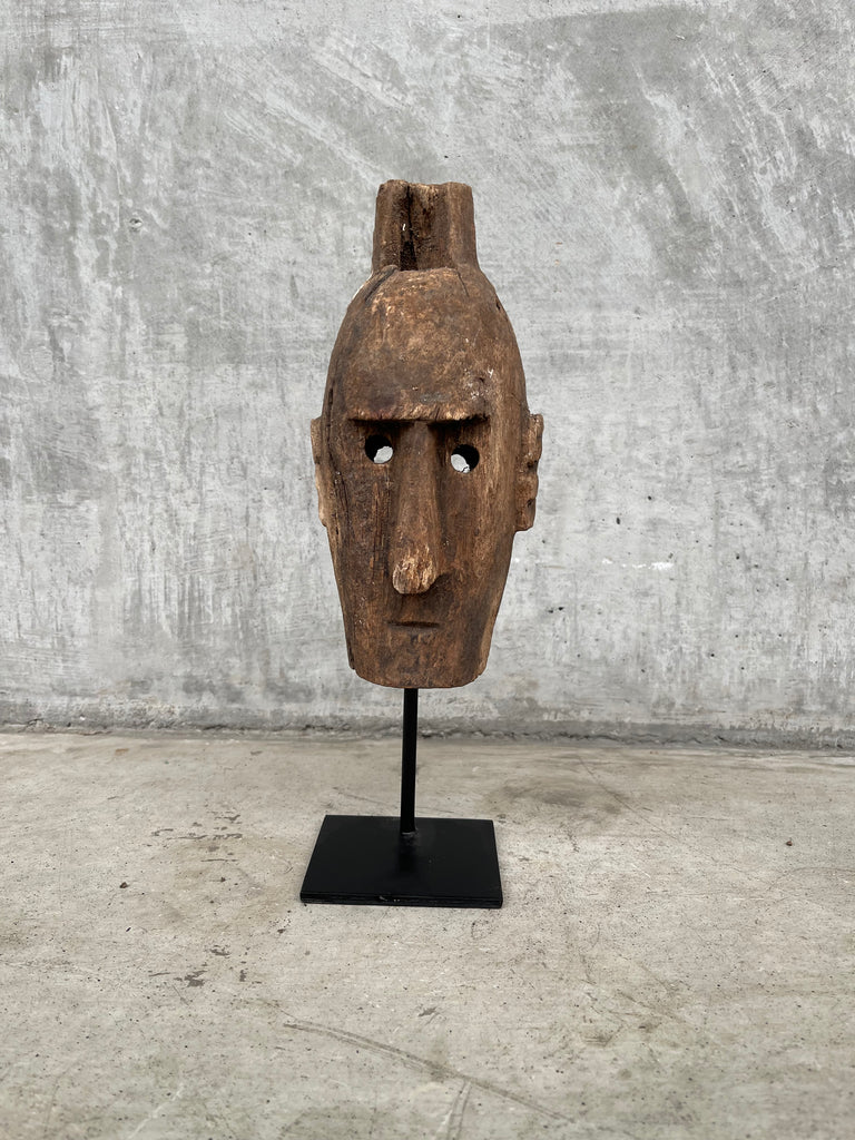 Mask on Stand M – Zuri
