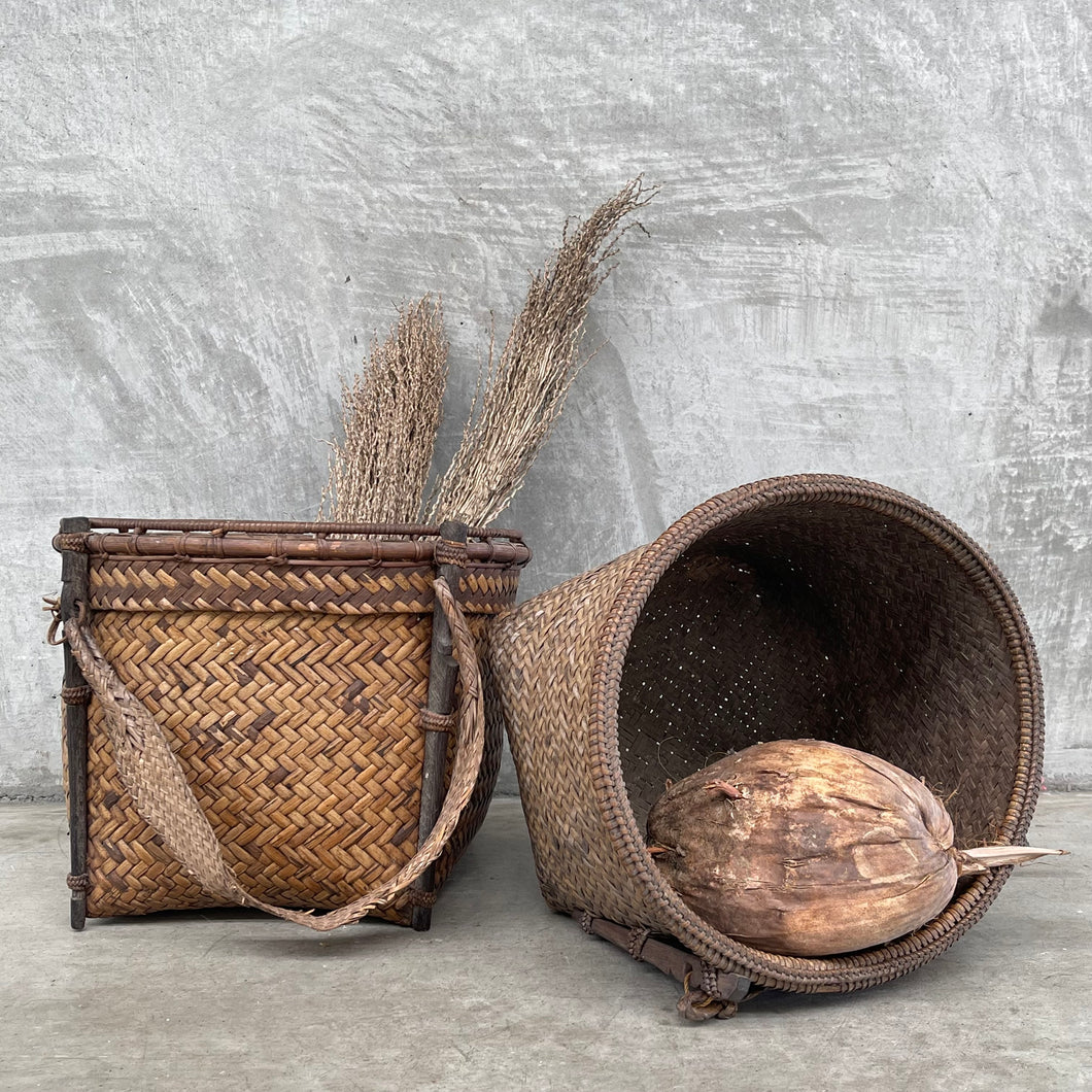 Antique Natural Basket With Strap 2